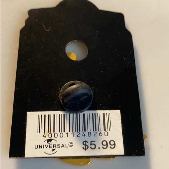 ~Universal Studios~ Vintage “Woody Adventurer” Lapel Pin - Picture 2 of 3